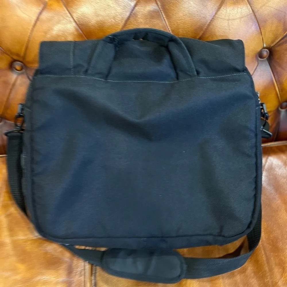 Targus laptop bag in GUC